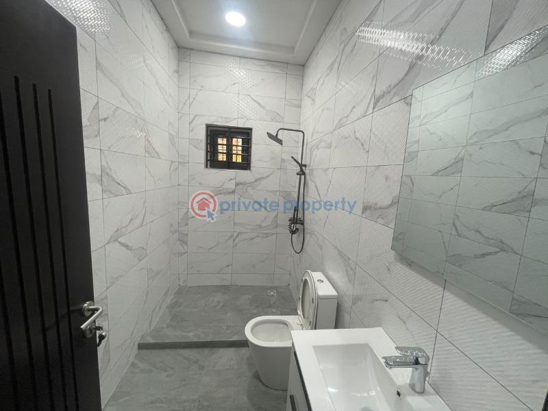 3 bedroom Townhouse For Rent Paraku Estate. Paradise Residential Area Ga East Municipal Accra - 5