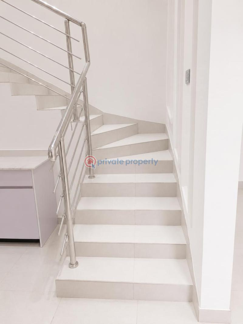 3 bedroom House For Sale Lakeside Estate Ashaley Botwe Adenta Municipal Accra - 3