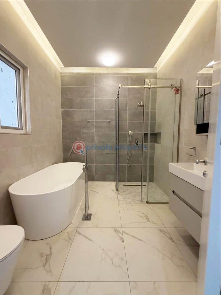 3 bedroom House For Sale East Airport Airport Residential Area Accra - 10