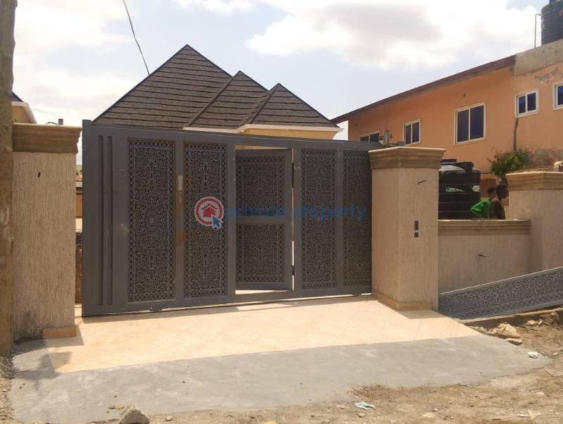 3 bedroom House For Sale Mile7 Achimota Accra - 5