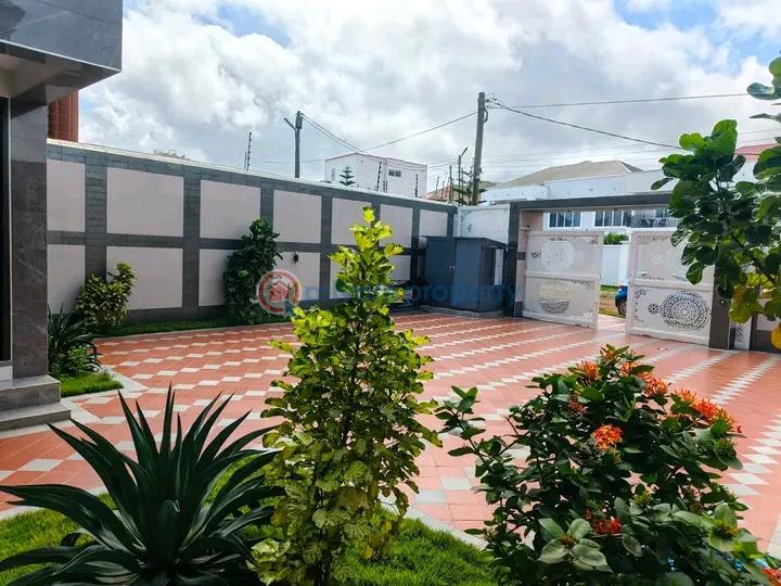 3 bedroom Apartment For Sale Airport Residential Area Accra - 1