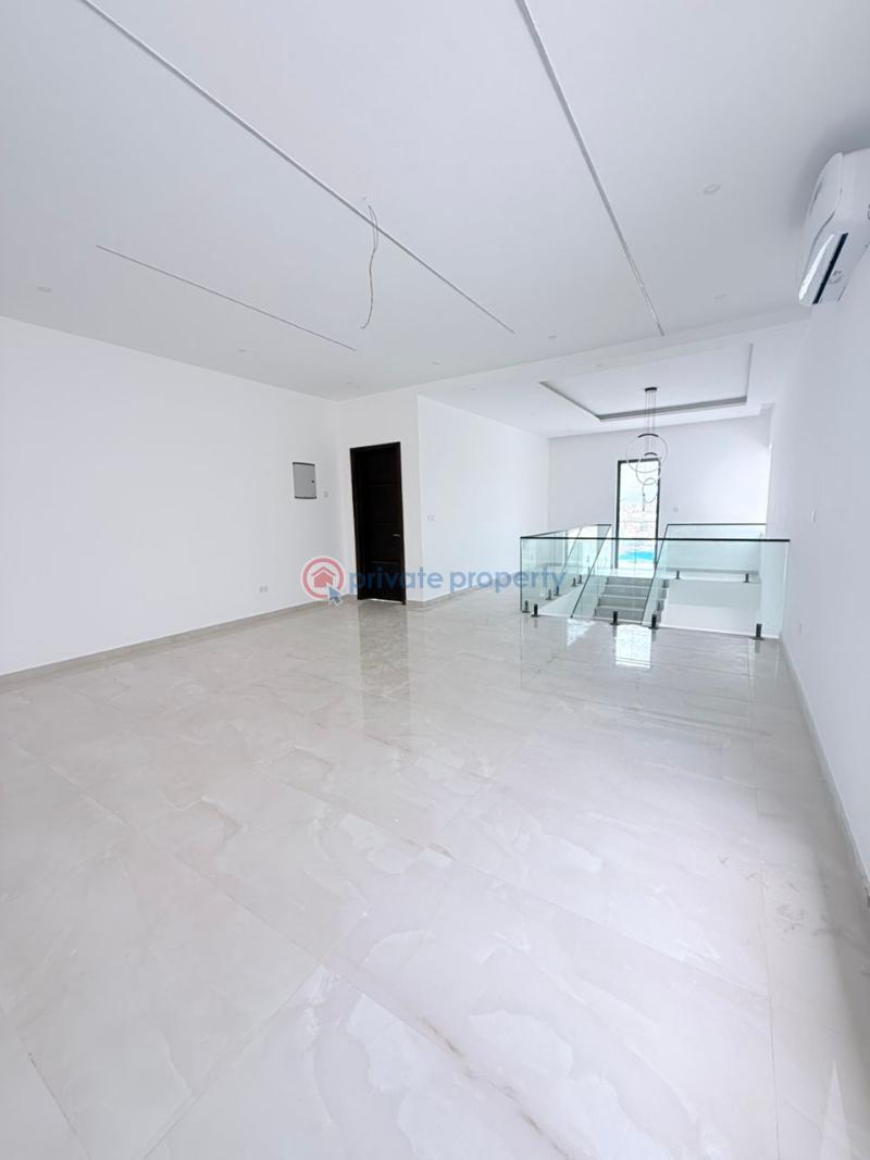 4 bedroom House For Sale Sakumono Spintex Accra - 4