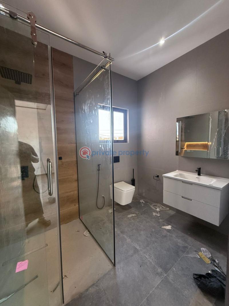 4 bedroom House For Sale Trasacco Accra East Legon  - 5