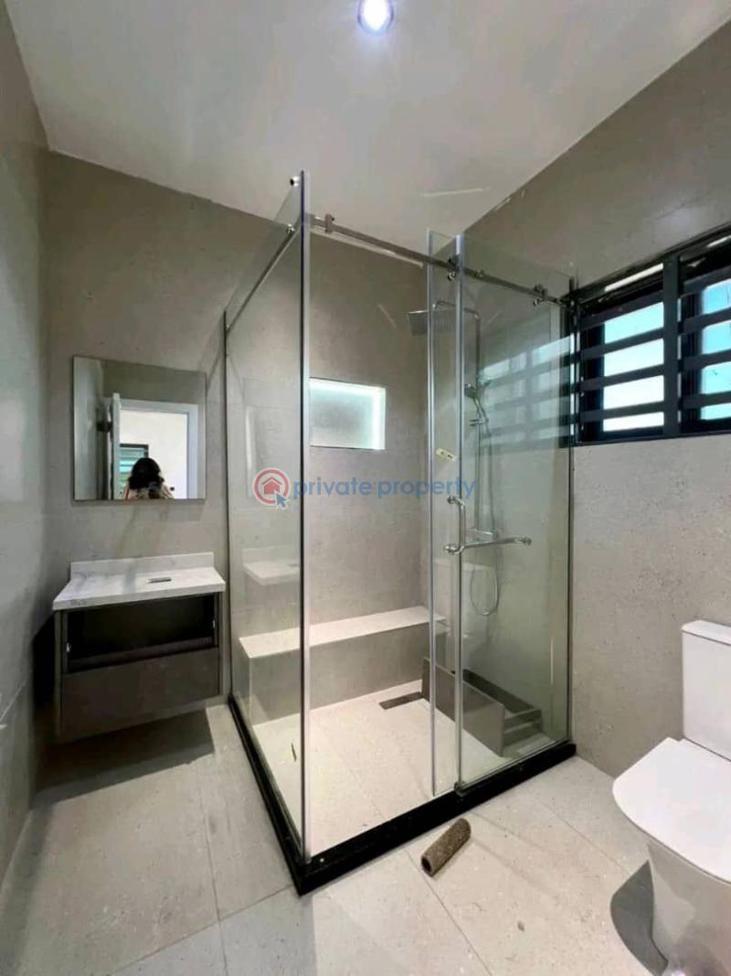 4 bedroom Townhouse For Rent Burma Hills East Airport Airport Residential Area Accra - 8