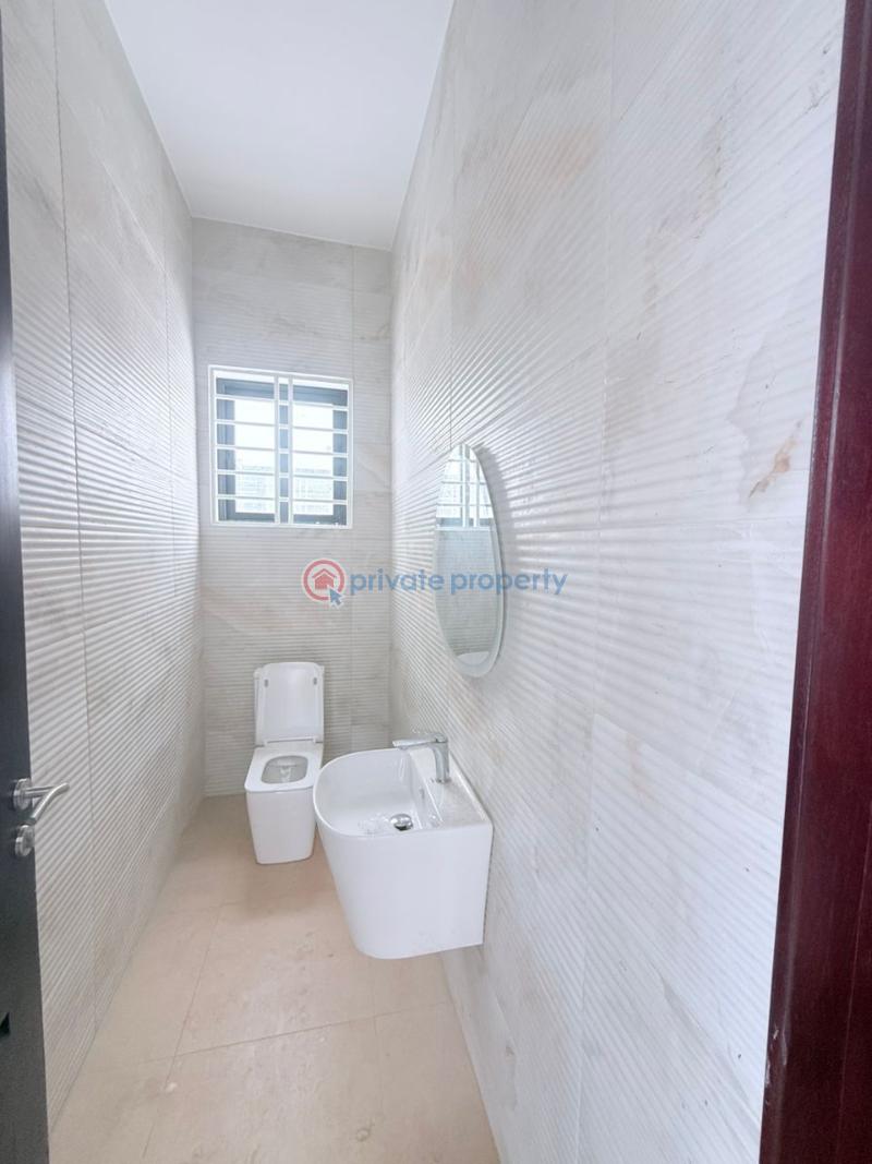 4 bedroom House For Sale Sakumono Spintex Accra - 8