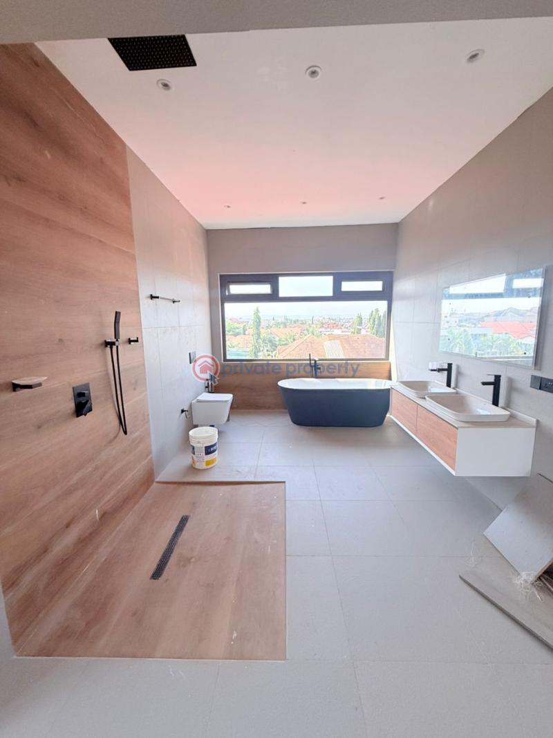 4 bedroom House For Sale Trasacco Accra East Legon  - 9