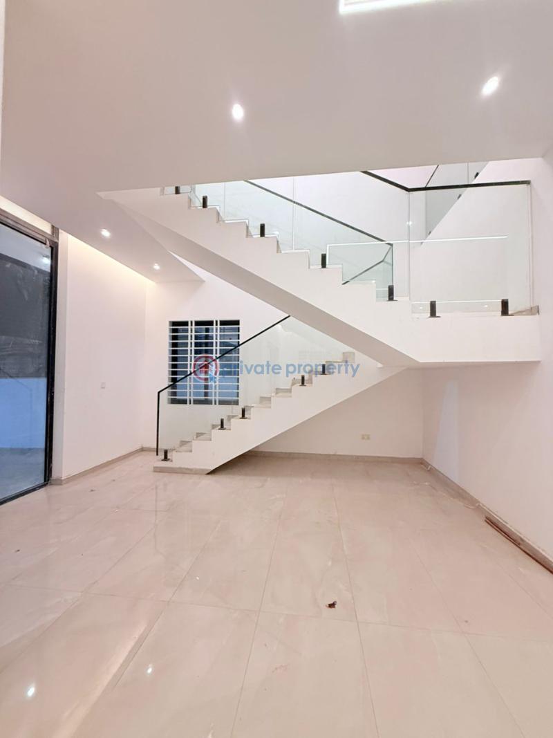 4 bedroom House For Sale Sakumono Spintex Accra - 2
