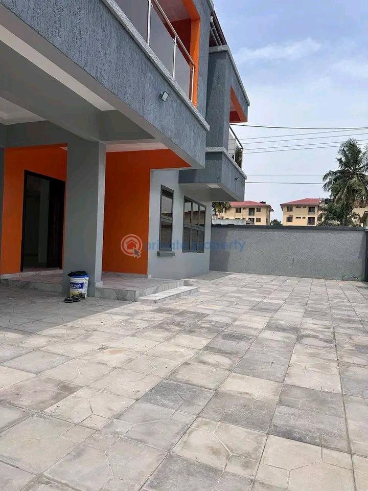 4 bedroom House For Sale Haatso Ga East Municipal Accra - 1