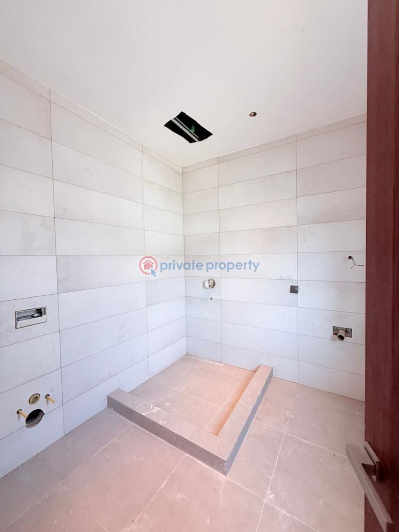 4 bedroom House For Sale Trasacco Accra East Legon  - 11