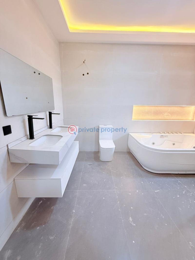 4 bedroom House For Sale Lashibi Spintex Accra - 10
