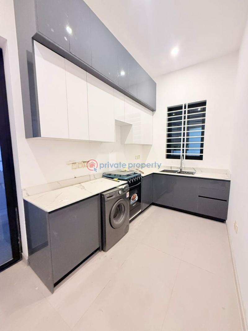 4 bedroom House For Sale Sakumono Spintex Accra - 12