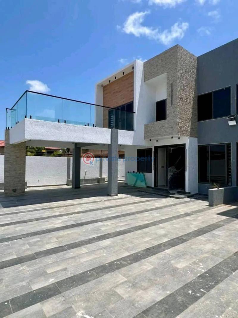 4 bedroom Townhouse For Rent Burma Hills East Airport Airport Residential Area Accra - 2