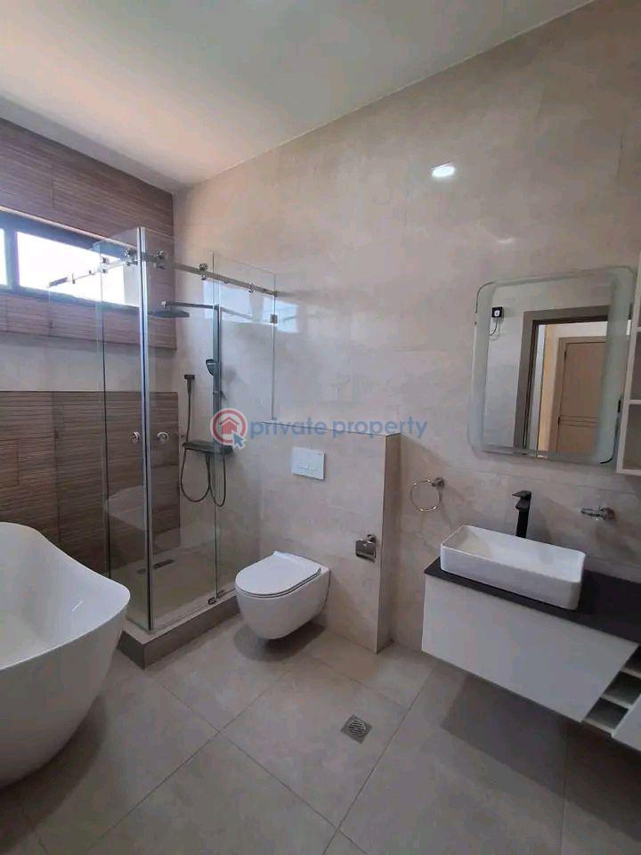 4 bedroom House For Rent Spintex Accra - 3