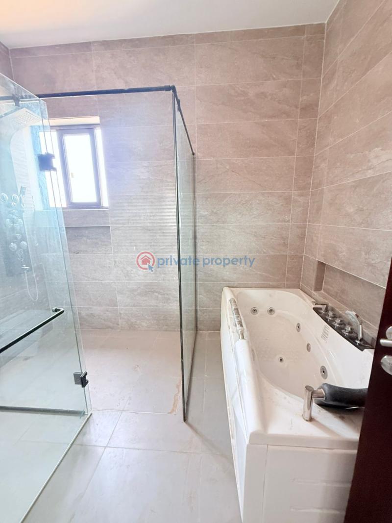 4 bedroom House For Sale Sakumono Spintex Accra - 7
