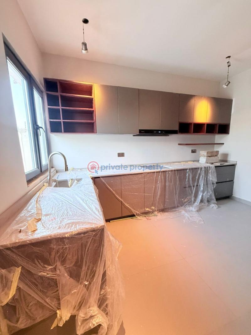 4 bedroom House For Sale Trasacco Accra East Legon  - 12