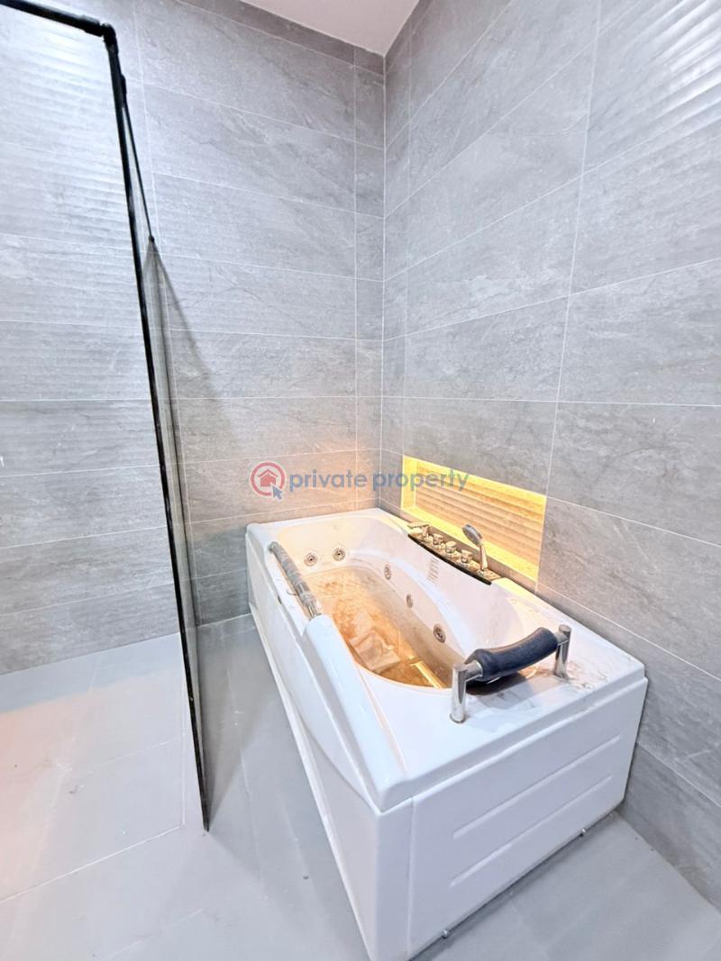 4 bedroom House For Sale Sakumono Spintex Accra - 8