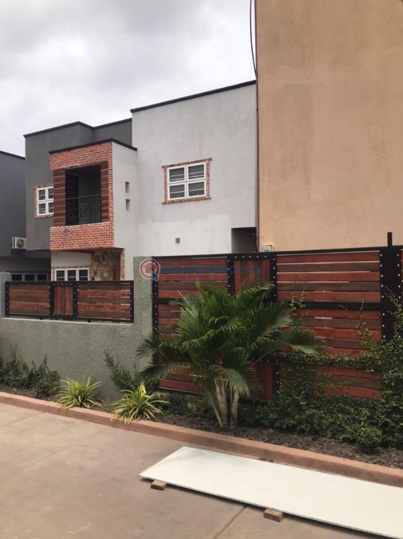 4 bedroom Townhouse For Sale Adjiringanor East Legon Accra - 2