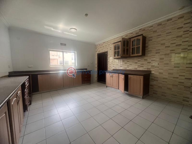 4 bedroom Townhouse For Sale Cantonments Accra - 4