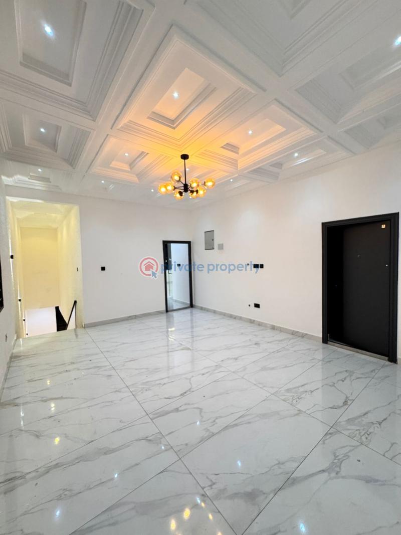 4 bedroom House For Sale Lakeside Estates. Adenta Municipal Accra - 1