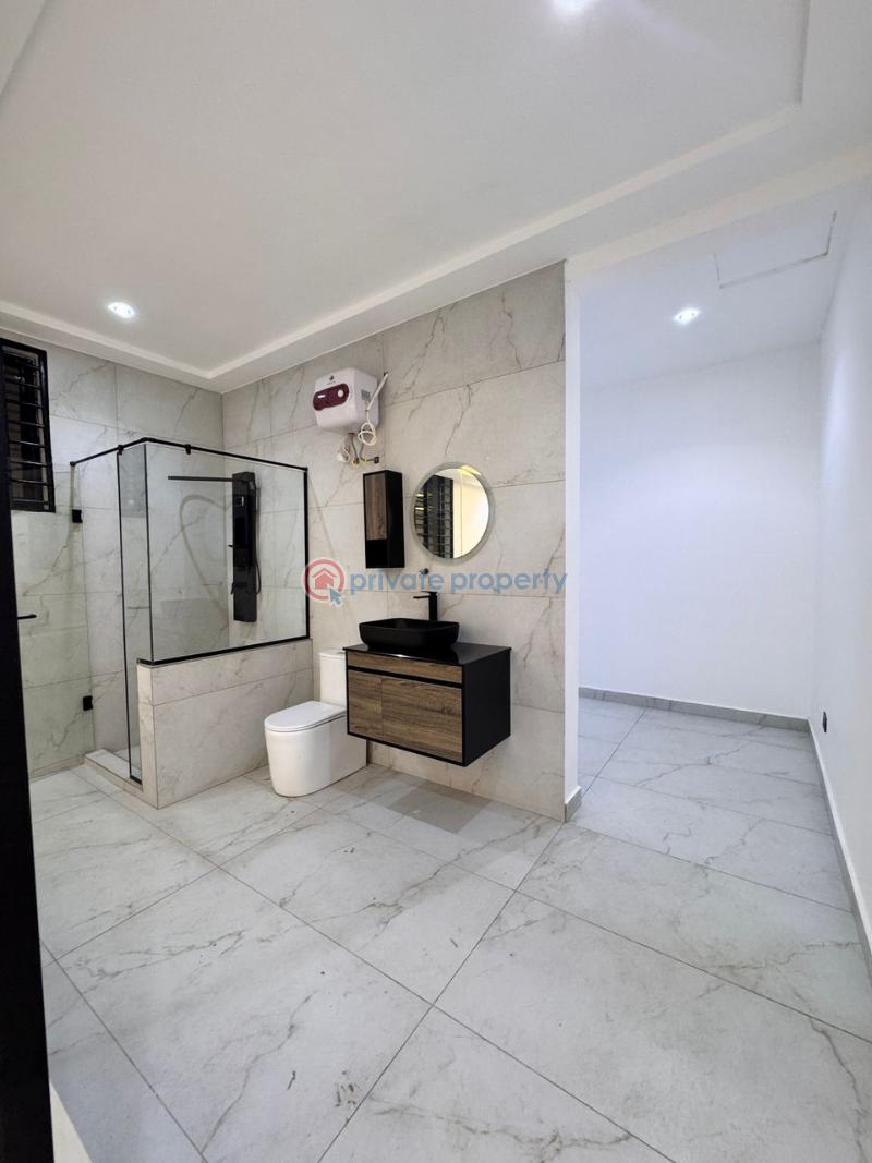 4 bedroom House For Sale Lakeside Estates. Adenta Municipal Accra - 2