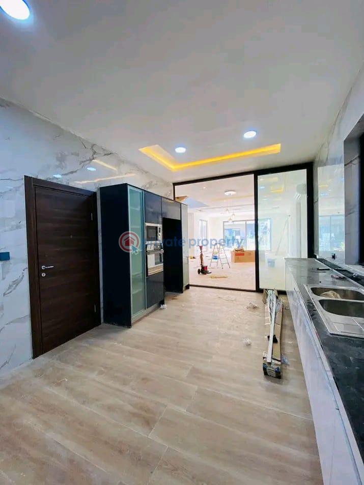 4 bedroom Townhouse For Sale School Junction Adjiringanor East Legon Accra - 3