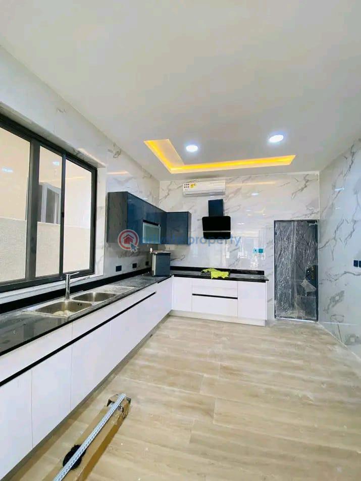 4 bedroom Townhouse For Sale School Junction Adjiringanor East Legon Accra - 4