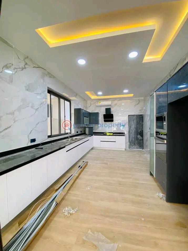 4 bedroom Townhouse For Sale School Junction Adjiringanor East Legon Accra - 6