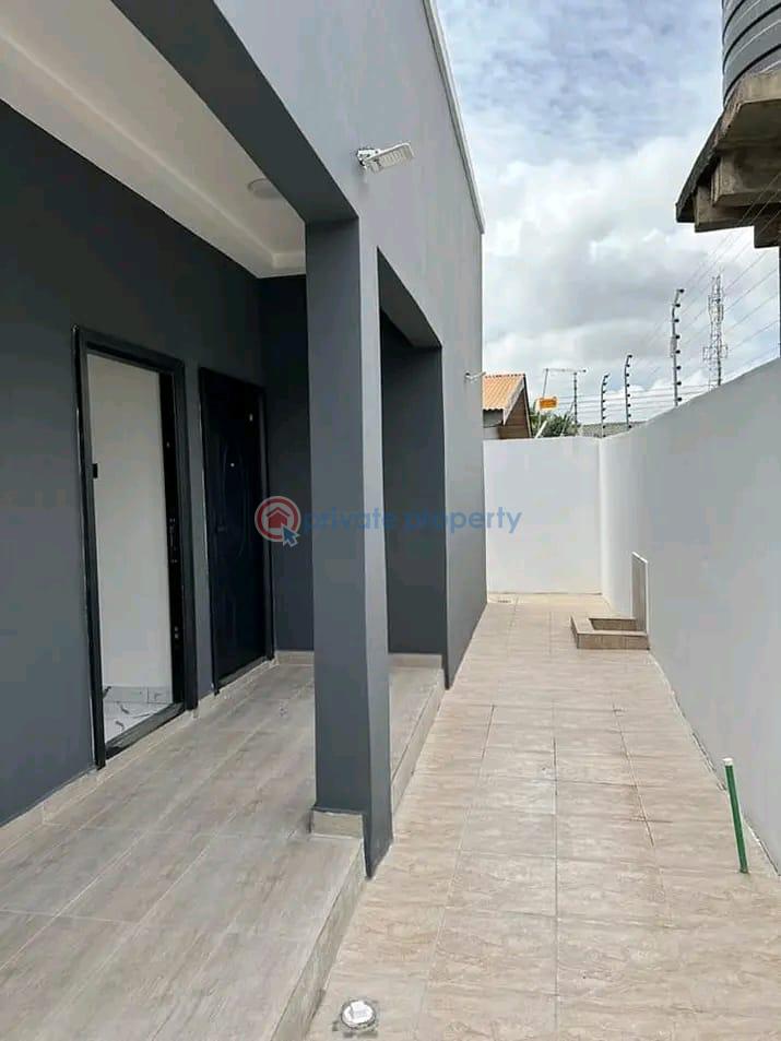 4 bedroom House For Sale Spintex Accra - 8
