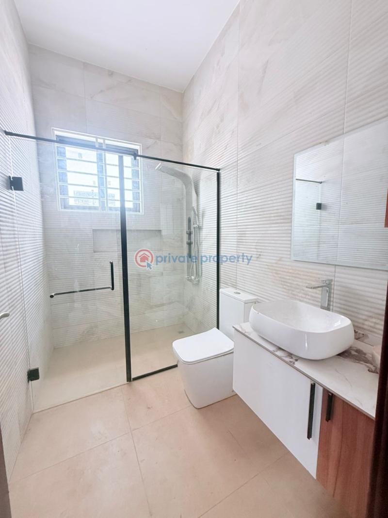 4 bedroom House For Sale Sakumono Spintex Accra - 9