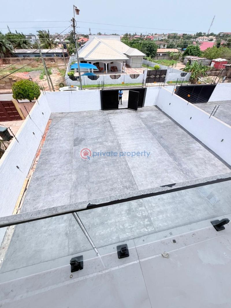 4 bedroom House For Sale Sakumono Spintex Accra - 12