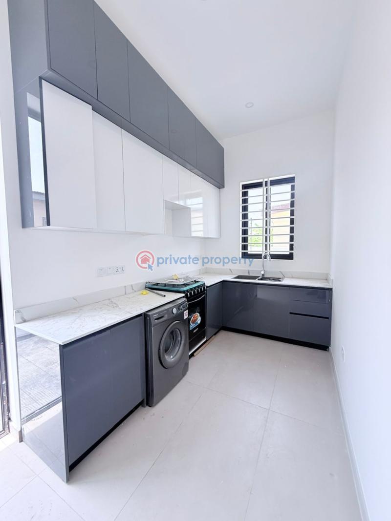 4 bedroom House For Sale Sakumono Spintex Accra - 10