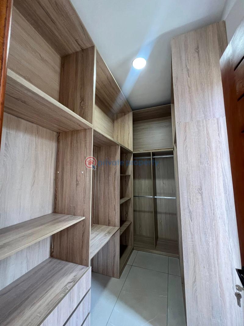 4 bedroom House For Sale A&c Mall Accra East Legon  - 9