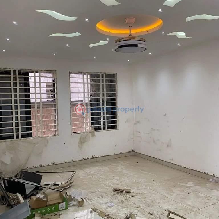 5 bedroom House For Sale Close To The Achimota Mall Accra - 8