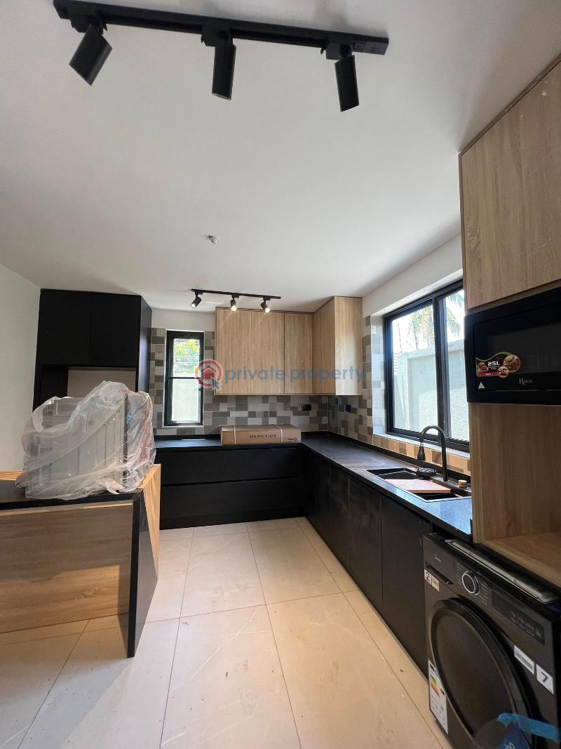 4 bedroom House For Sale A&c Mall Accra East Legon  - 11