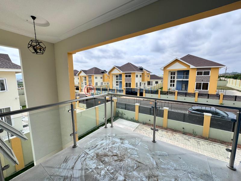 4 bedroom House For Rent Lakeside Estates. Adenta Municipal Accra - 11