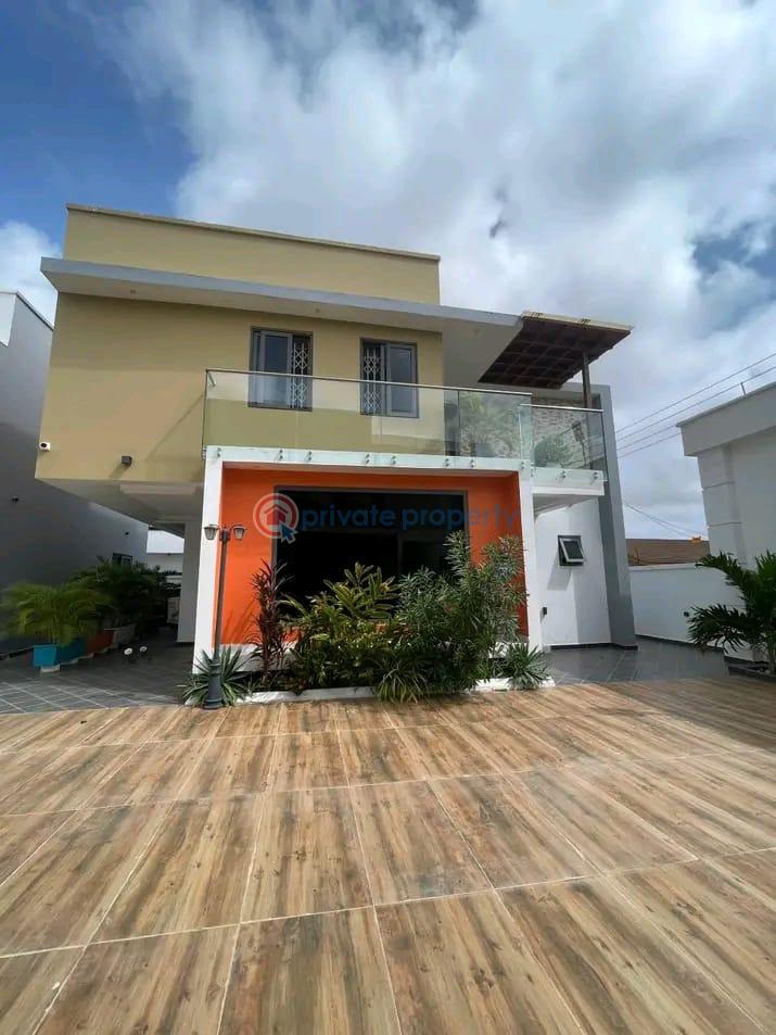 4 bedroom Townhouse For Sale Spintex Accra - 2