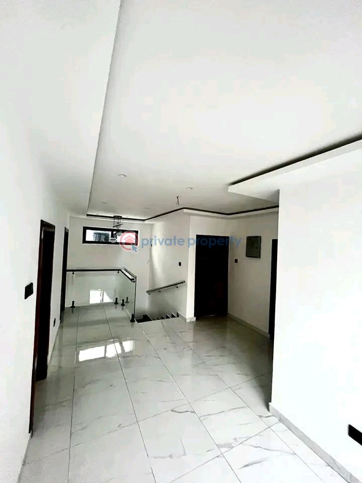 5 bedroom Townhouse For Sale East Airport Airport Residential Area Accra - 4