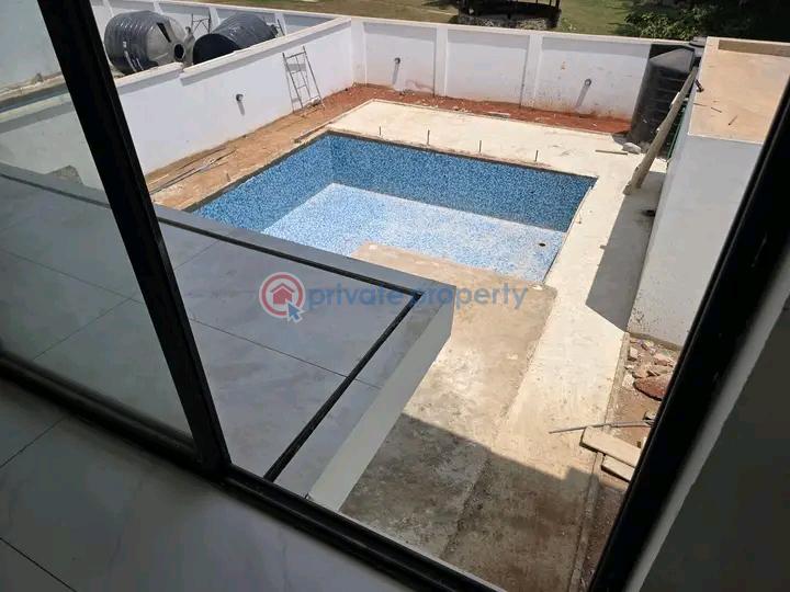 5 bedroom Townhouse For Sale Cantonments Accra - 2