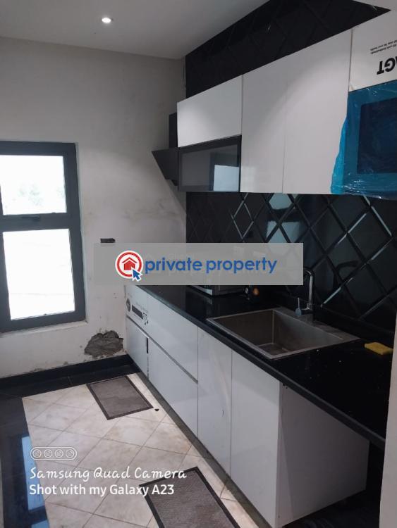6 bedroom Detached Bungalow For Sale &nbsp;ablekuma Oshuiman In Serene Area Accra Metropolitan  - 11