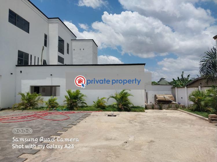6 bedroom Detached Bungalow For Sale &nbsp;ablekuma Oshuiman In Serene Area Accra Metropolitan  - 5