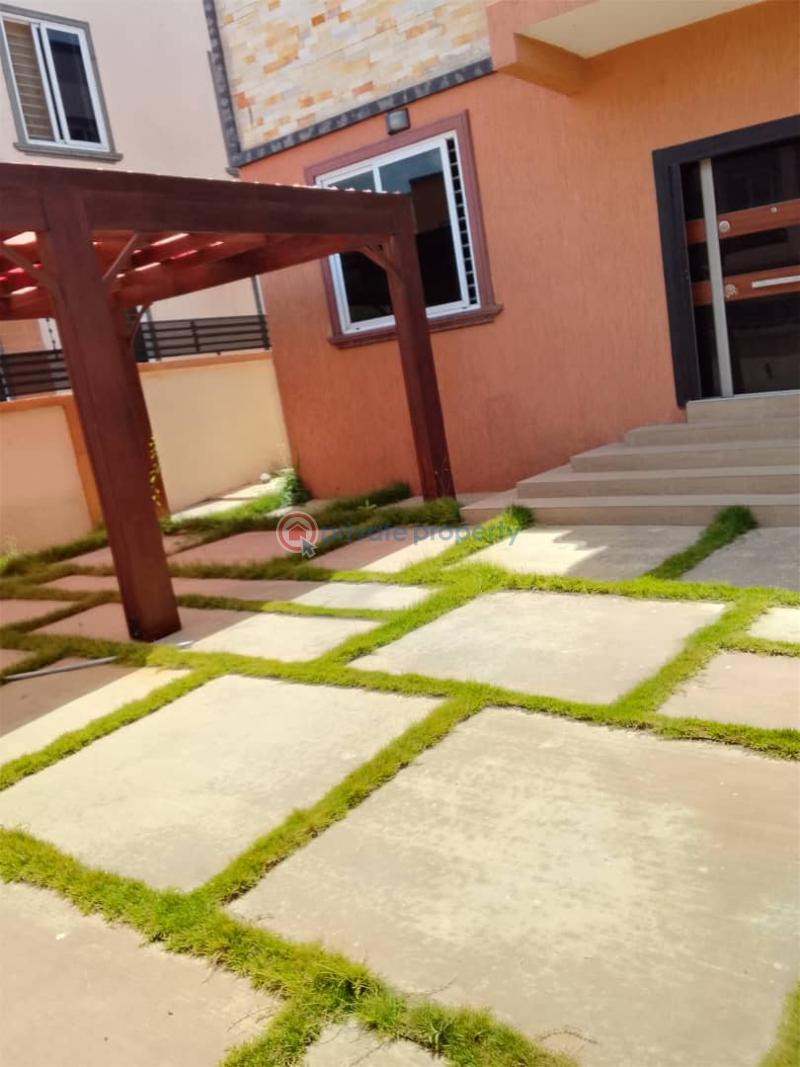 3 bedroom House For Rent Airport Residential Area Accra - 4