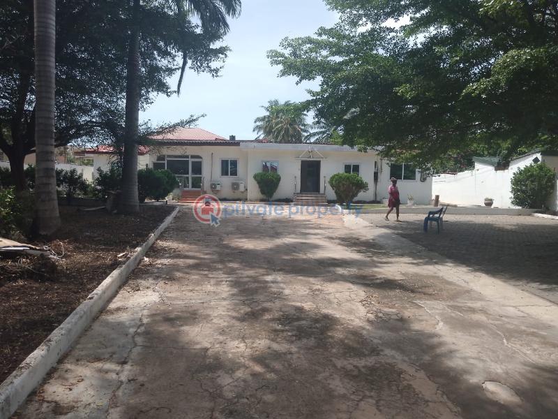 4 bedroom House For Rent Dzorwulu Accra - 2