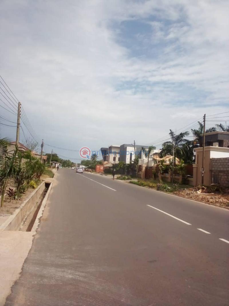 3 bedroom Apartment For Rent American House East Legon Accra - 5