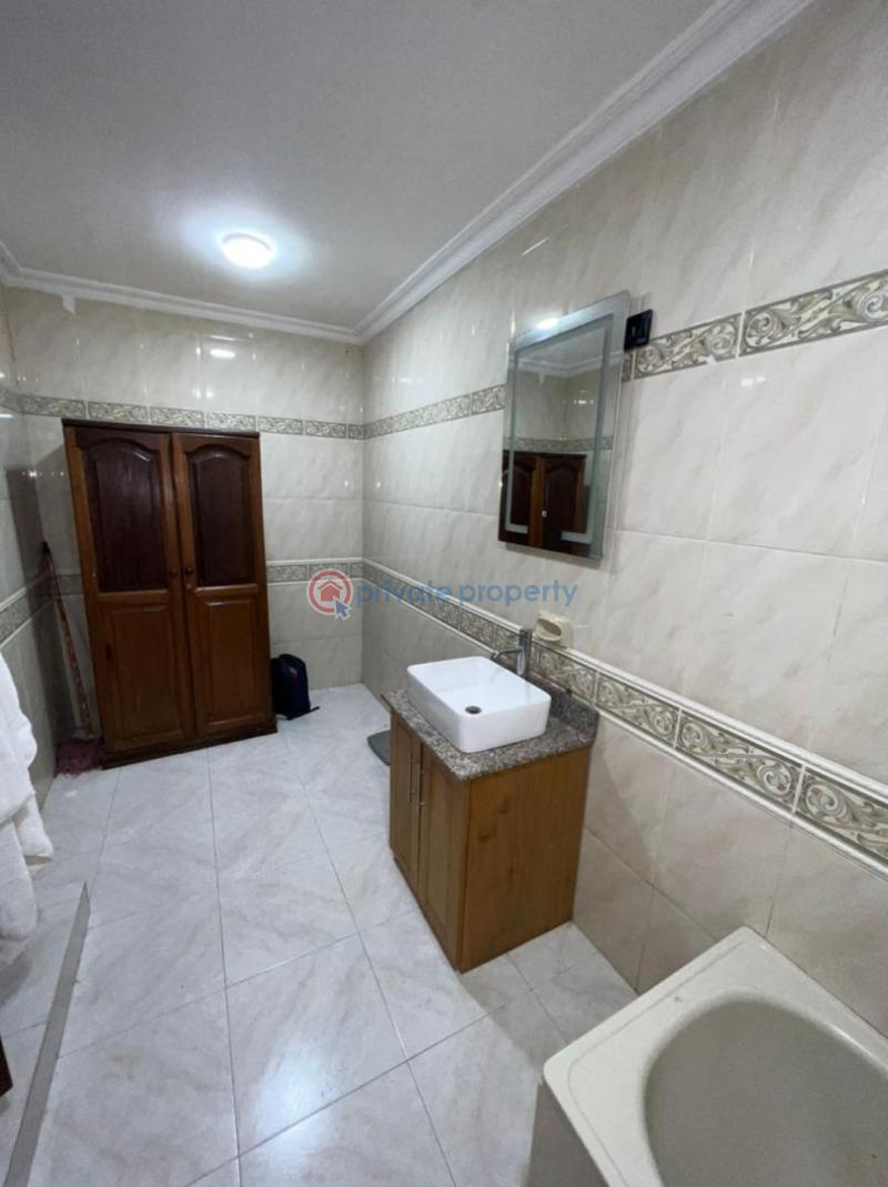 5 bedroom House For Rent Osu Accra - 7