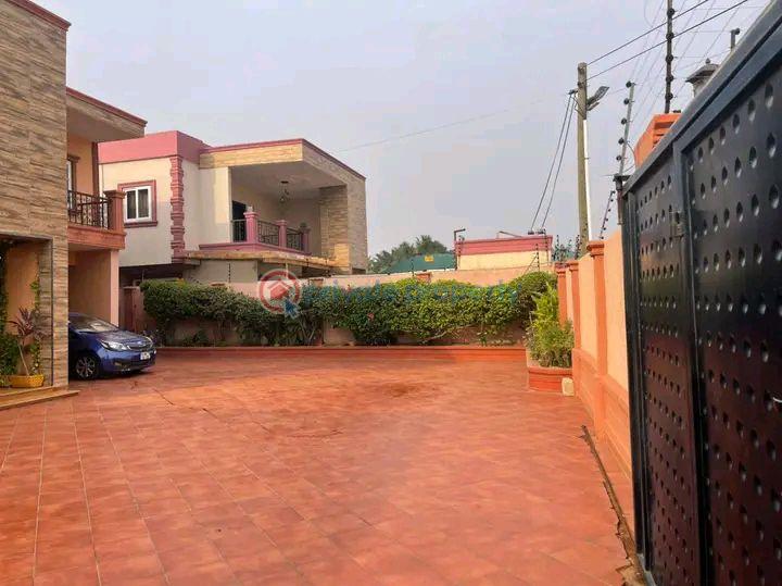 4 bedroom Townhouse For Sale East Airport Airport Residential Area Accra - 3
