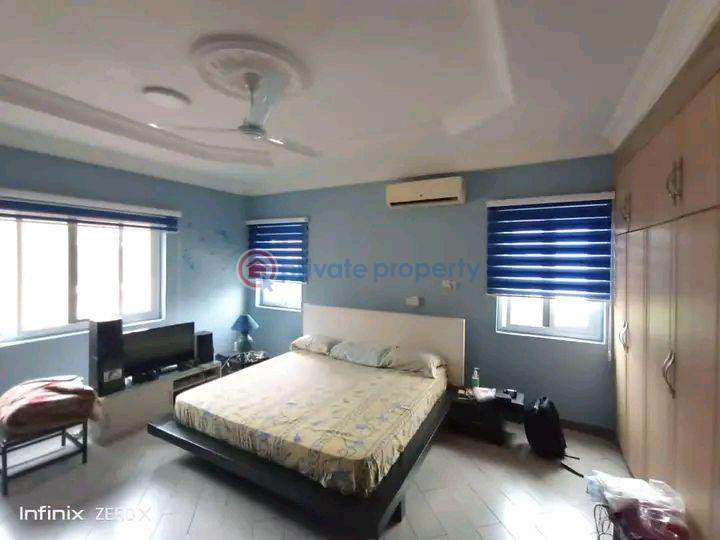 4 bedroom Townhouse For Sale East Airport Airport Residential Area Accra - 8