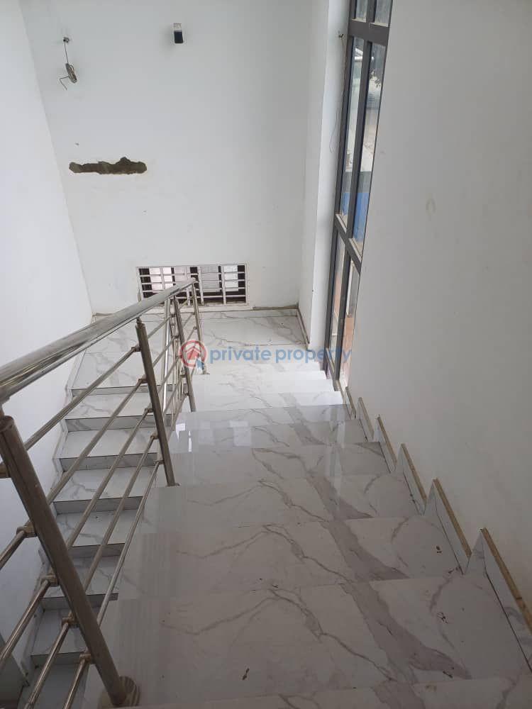 5 bedroom House For Sale Achimota Accra - 6