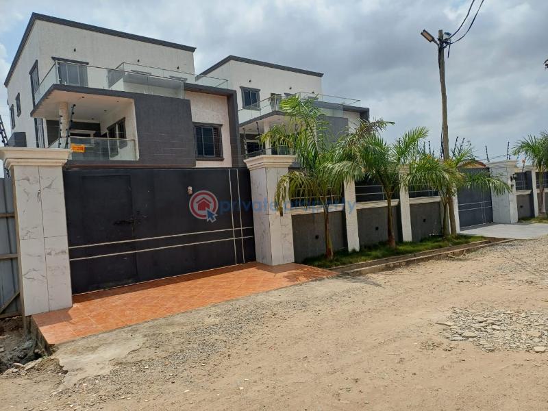 5 bedroom House For Sale Achimota Accra - 3