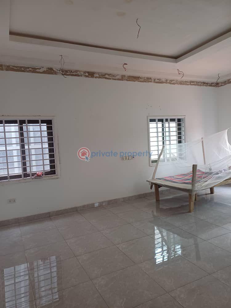 5 bedroom House For Sale Achimota Accra - 4
