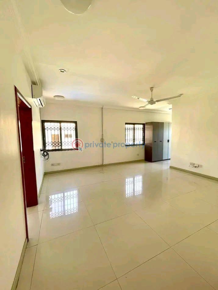 7 bedroom House For Rent Cantonments Accra - 7